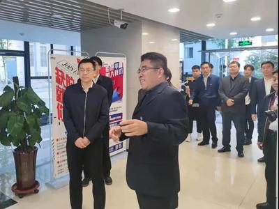 省教育廳張春生副廳長一行蒞臨我系調(diào)研指導(dǎo)影視傳媒技術(shù)開發(fā)工作